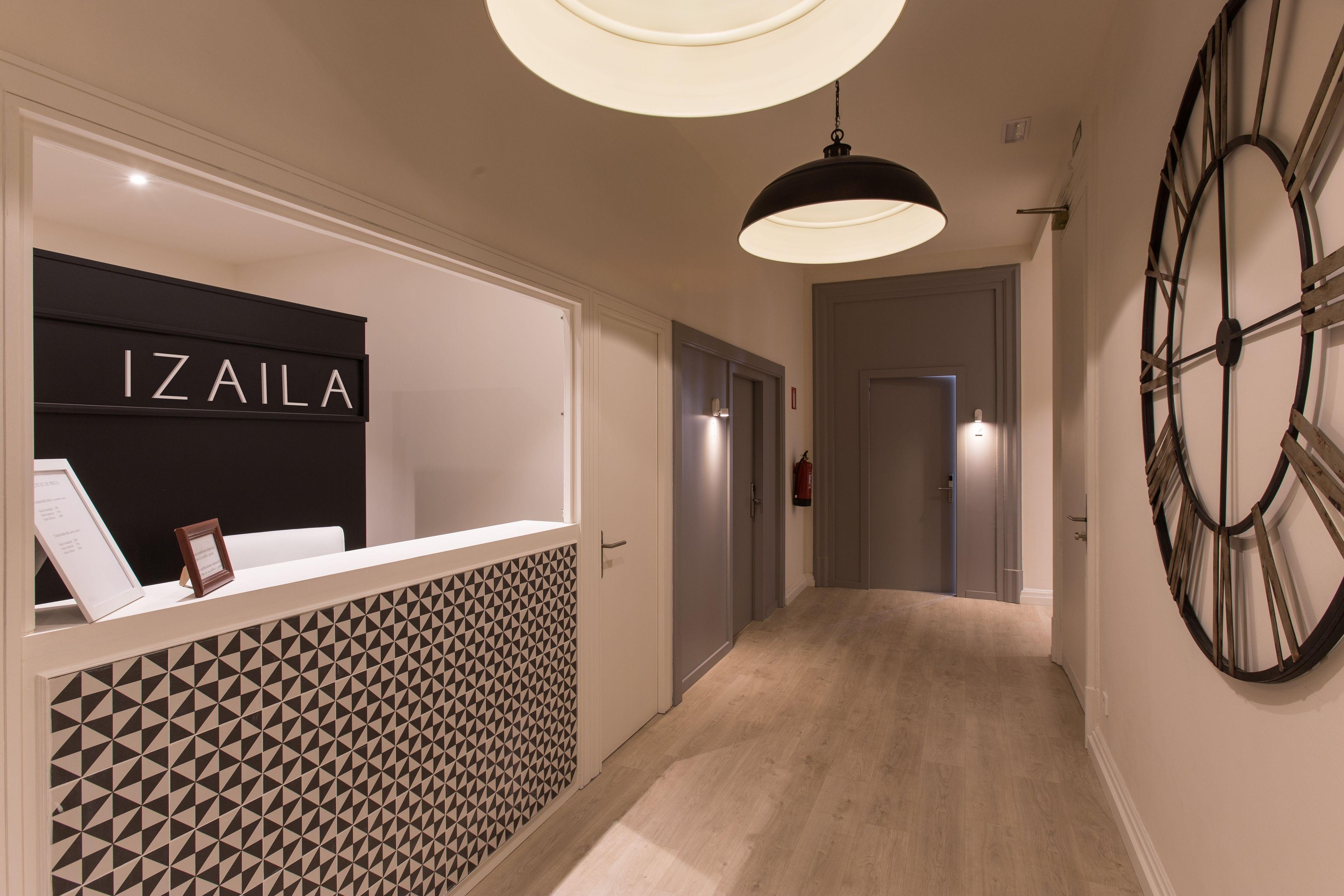 Izaila Plaza Catalunya, Barcelona